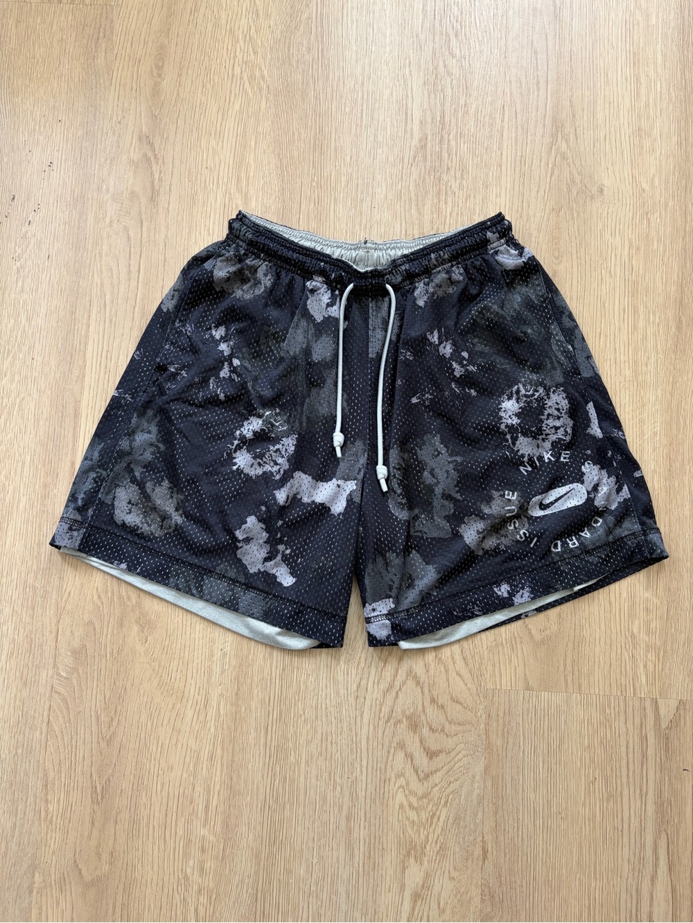 Nike Standard Issue Reversible Black & Gray Tie-Dye Athletic Mesh Shorts